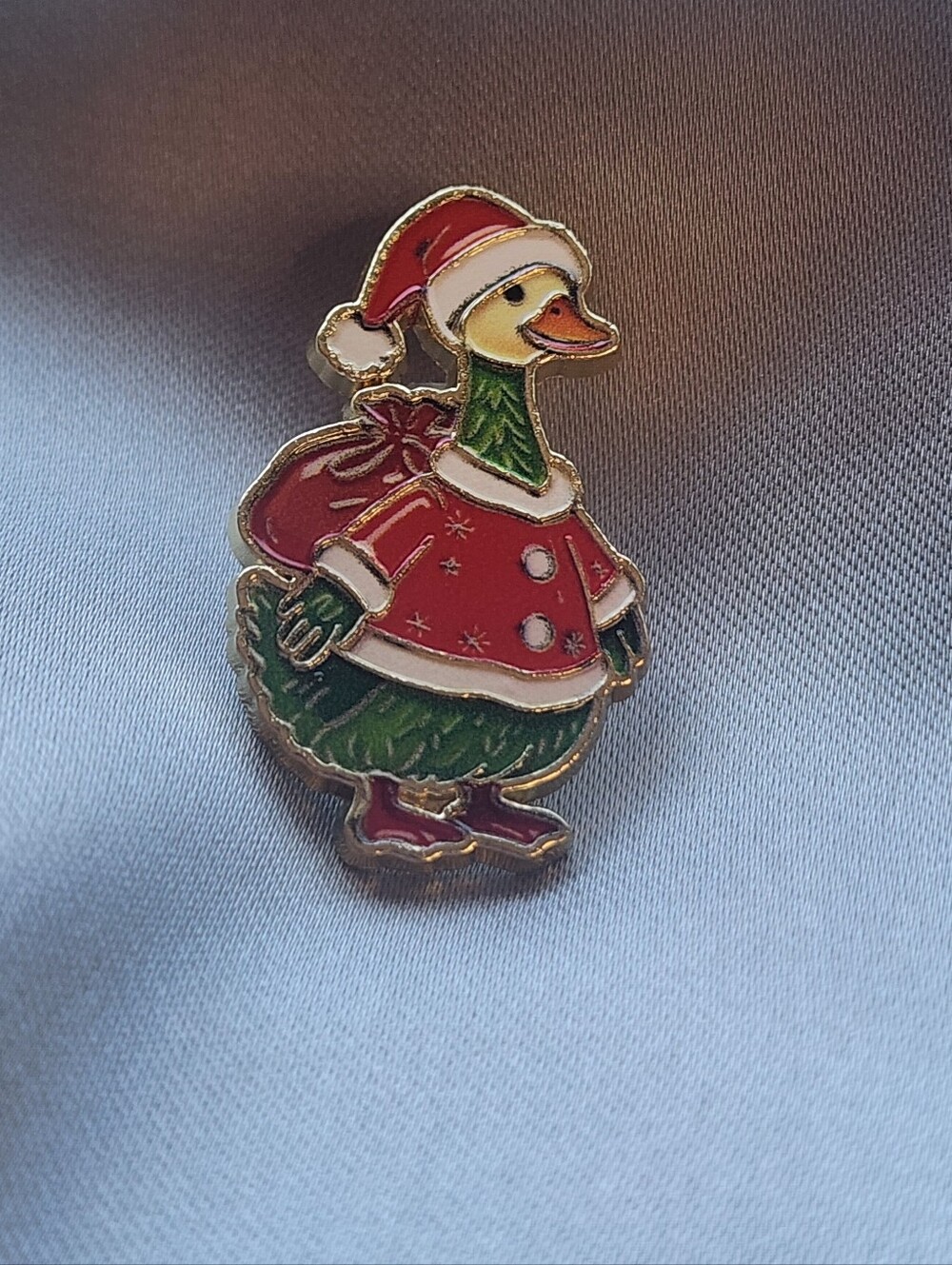 ✨️ 🦆 "Grinch - Y Duck" Enamel Pin